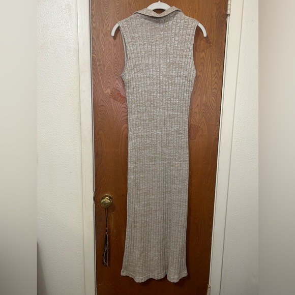 Long button up vest with buttons - Picture 2 of 6